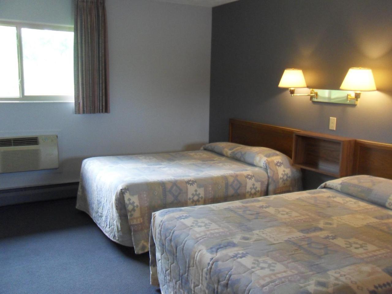 Swan Inn Motel Comstock Park Екстериор снимка
